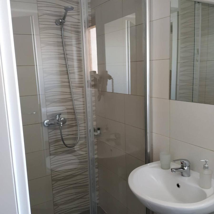 Apartments Mostrovi Ohrid Esterno foto
