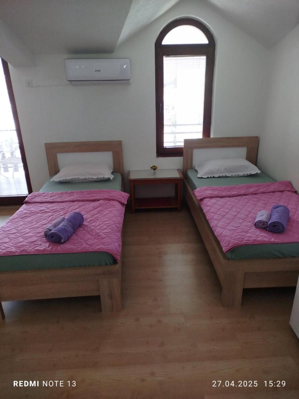 Apartments Mostrovi Ohrid Esterno foto